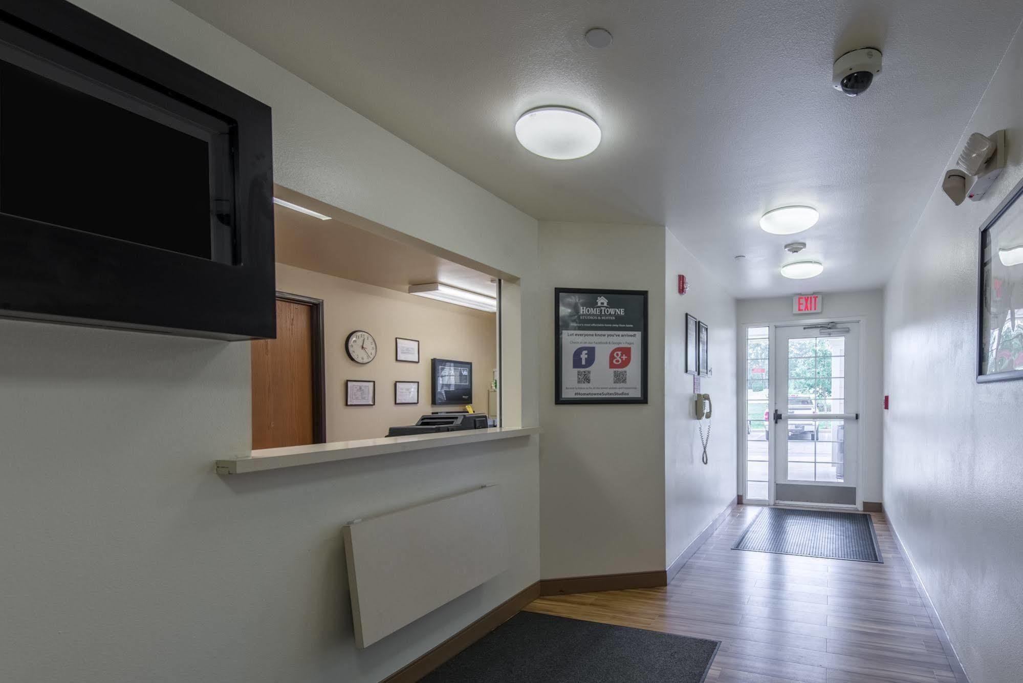Hometowne Studios By Red Roof Columbus Exteriör bild